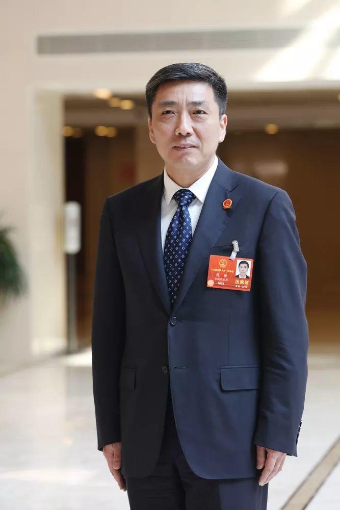 新三板改革迫在眉睫 两会代表呼吁尽快推出“精选层”