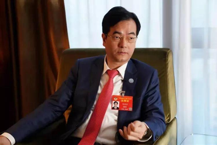 新三板改革迫在眉睫 两会代表呼吁尽快推出“精选层”